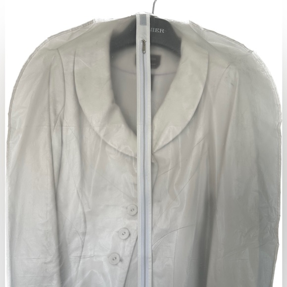 Danier double breasted white leather jacket - Picture 5 of 7